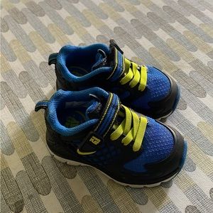 Stride rite m2p size 4W